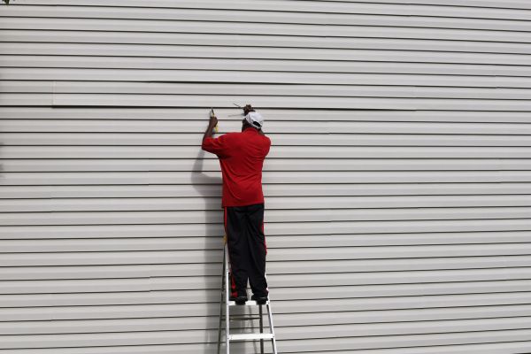 Loose Siding Repair in Arlington