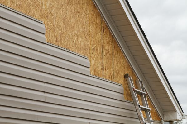 Loose Siding Replacement in Arlington