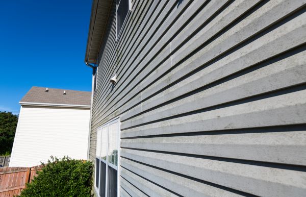 Cost of Vinyl Siding Panel Replacement in Arlington